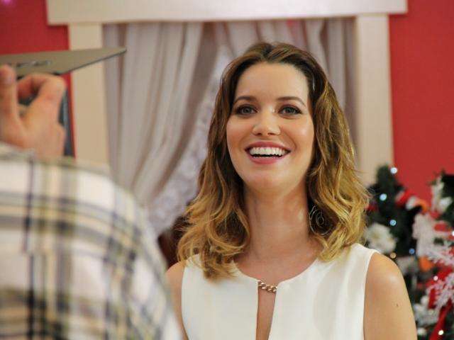 Na cidade para gravar comercial, Nathalia Dill fala sobre amores