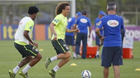 Incompleto, Brasil faz primeiro treino para enfrentar a Argentina na quinta
