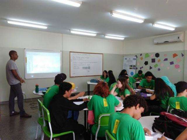 Ministro da Educa&ccedil;&atilde;o entrega reforma de escola nas Moreninhas nesta 2&ordf;-feira