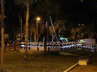 Decoração de Natal da Praça Central de Maracajú do ano passado (Foto: Marcos Tomé/Região News)
