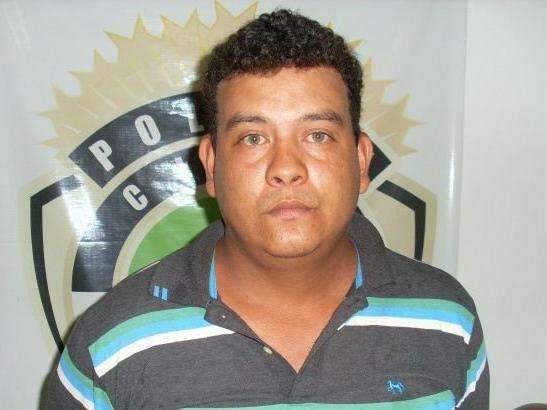Homem &eacute; preso ap&oacute;s tentar matar o enteado adolescente a facadas