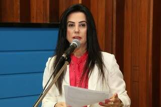 Deputada Mara Caseiro é autora do projeto, na Assembleia Legislativa (Foto: VIctor Chileno/ALMS)