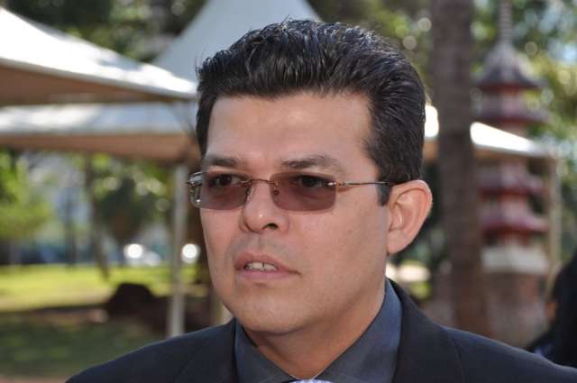 Prefeito participa de eventos esportivos e prestigia Feira de Antiguidade