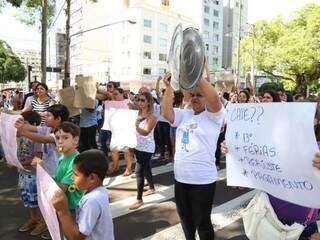 Manifestantes na Afonso Pena (Foto: Marcos Ermínio)