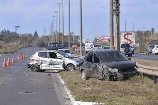 Registro de acidente envolvendo dois veículos em estrada brasileira (Foto: Renato Araujo/Agencia Brasil)