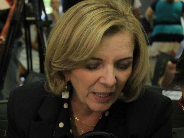 Prefeitura reduz R$ 800 mil ao m&ecirc;s em gratifica&ccedil;&otilde;es na Educa&ccedil;&atilde;o e na Sa&uacute;de