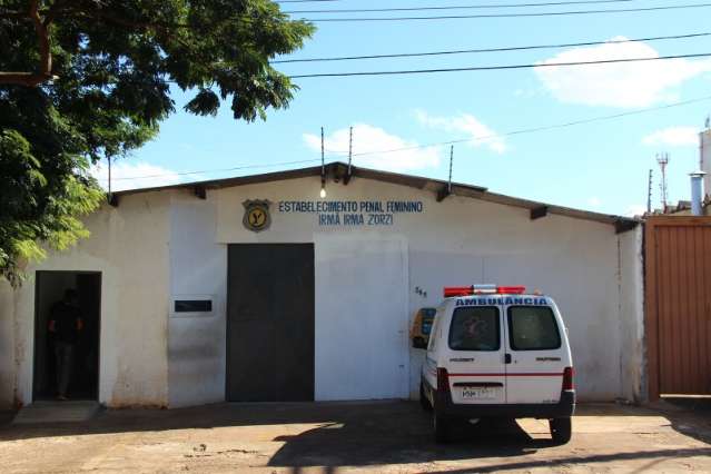 Fam&iacute;lias t&ecirc;m de levar produtos de limpeza se presas quiserem cela limpa