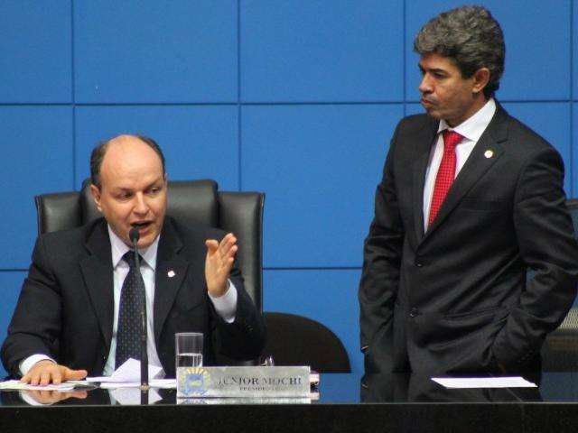 Assembleia quer exonerar 25% dos comissionados e enxugar cargos at&eacute; abril
