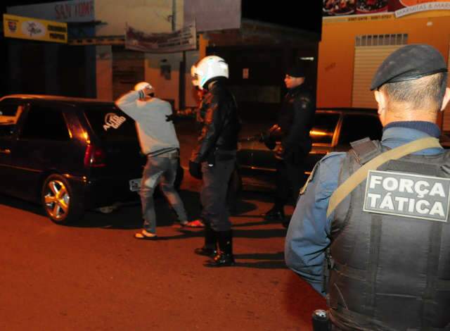  Opera&ccedil;&atilde;o da Pol&iacute;cia Militar faz varredura em &aacute;reas cr&iacute;ticas da cidade