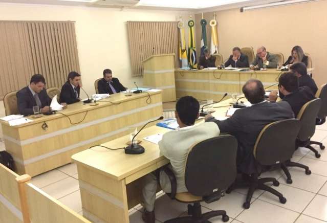 Costa Rica d&aacute; exemplo e acaba com recesso dos vereadores no meio do ano
