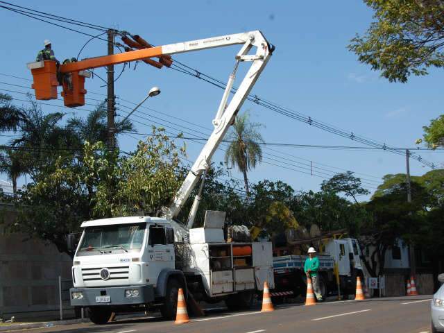 Manuten&ccedil;&atilde;o na rede deixa parte do Jardim dos Estados sem energia 