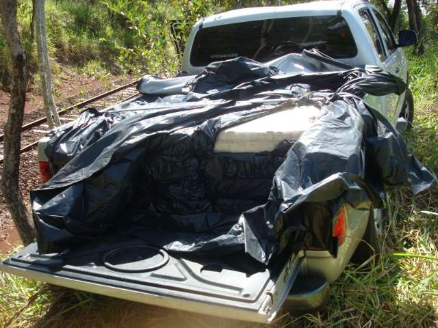 Receita Federal apreende caminhonete carregada com 800 quilos de maconha