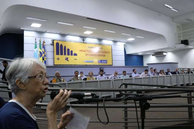 Para quem sofre com o barulho, bares precisam estar em outro lugar