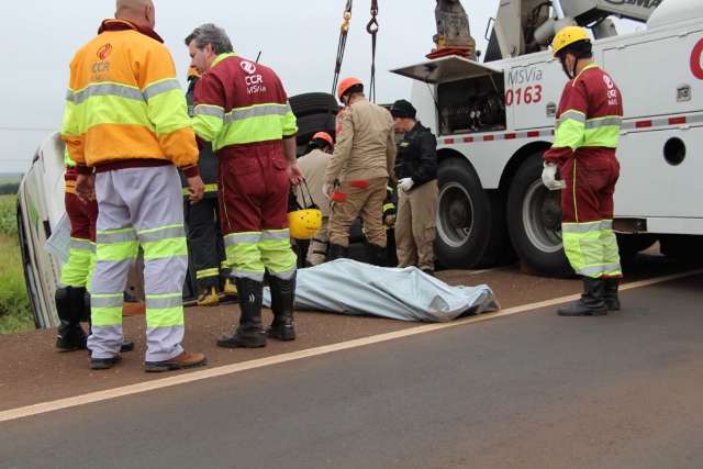 Acidente com &ocirc;nibus que tombou na BR-163 matou uma mulher