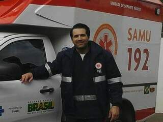 Há 2 anos Jacsson é técnico de enfermagem do Samu em Campo Grande. (Foto: Reprodução Facebook) 