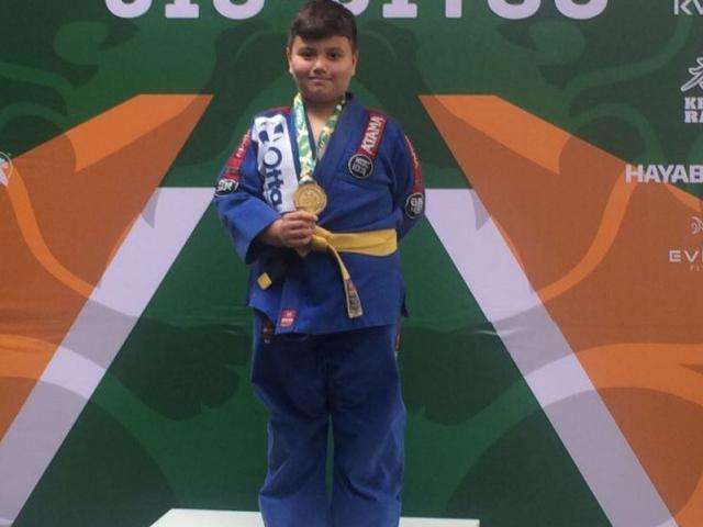 Com 7 anos, promessa do jiu-jitsu vence campeonato brasileiro em Barueri