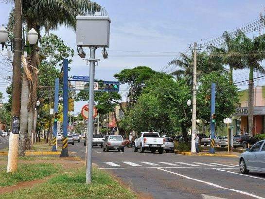 Multas de radares em avenida come&ccedil;am a chegar e motoristas reclamam