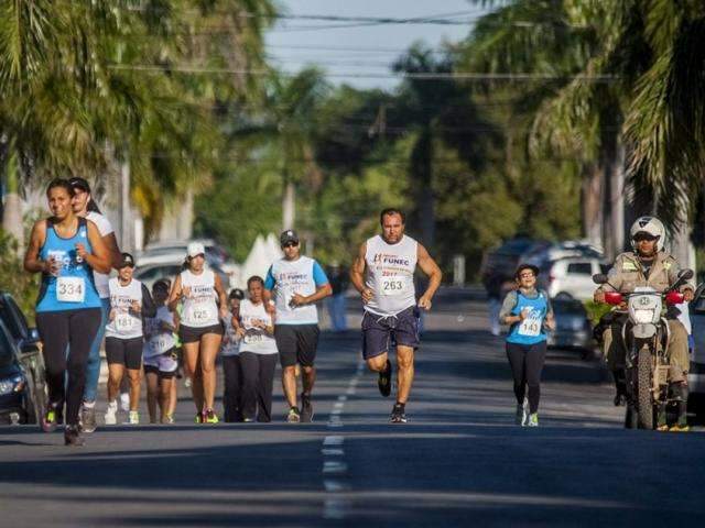 Fim de semana tem corrida de rua, rodada de futebol e etapa de v&ocirc;lei