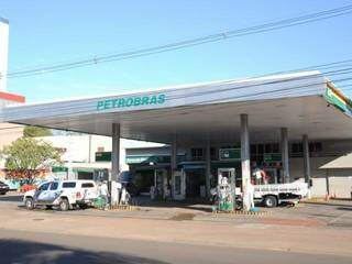 Posto de combustíveis localizado na avenida Afonso Pena (Foto: Paulo Francis)