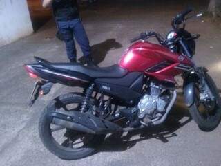 A moto foi recuperada horas depois pela Guarda Municipal (Foto: Divulgação)