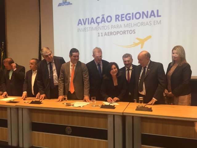 Termo que prev&ecirc; R$ 49 milh&otilde;es para aeroporto &eacute; assinado em Bras&iacute;lia
