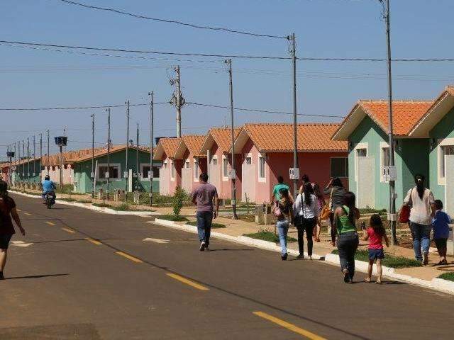 Oito anos depois, fam&iacute;lias receber&atilde;o escritura de im&oacute;veis no Caiob&aacute; II