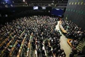 Senado come&ccedil;a a an&aacute;lise do impeachment de Dilma Rousseff