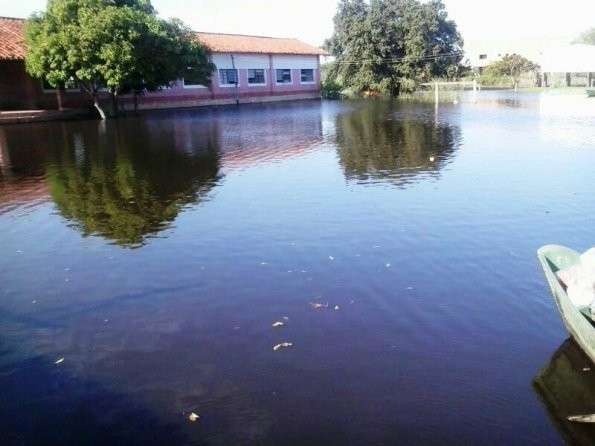 Rio Paraguai sobe at&eacute; 10 cent&iacute;metros por dia em Porto Murtinho