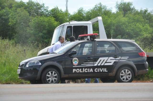 Para roubar caminh&atilde;o guincho, adolescentes ferem condutor a tiros