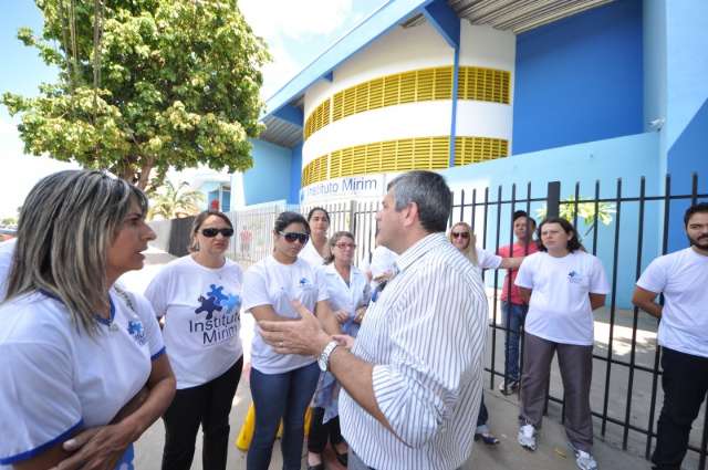 Professores em greve defendem cria&ccedil;&atilde;o de novo Instituto Mirim