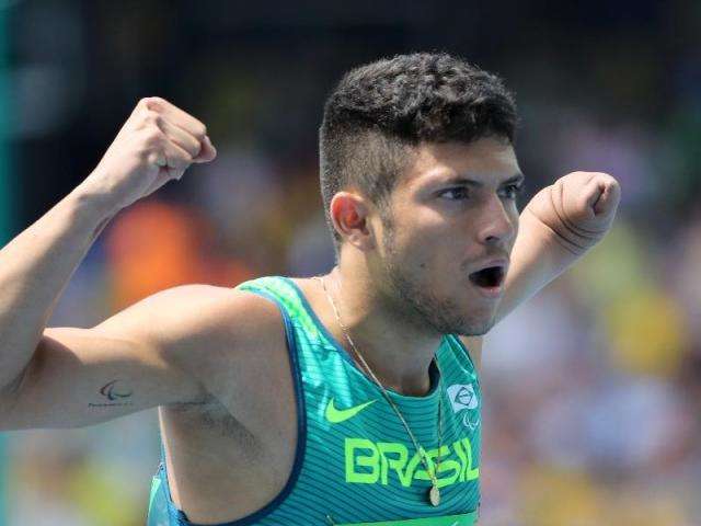 Petr&uacute;cio Ferreira bate recorde mundial nos 100m e conquista 6&ordm; ouro do Brasil