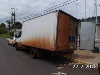 Golf e caminhão Iveco foram apreendidos na operação (Foto: Divulgação)