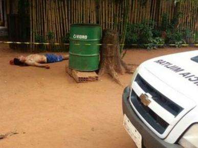 Homem &eacute; executado a tiros e outro fica ferido em ataque de pistoleiros 