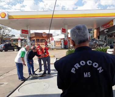 Equipes do Procon já estão nas ruas fiscalizando preços dos combustíveis
