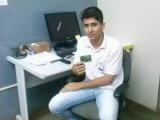 Gabriel Diogo de Lima Gomes, de 18 anos, conta que está com o cartão há quase um mês, mas só na carteira.