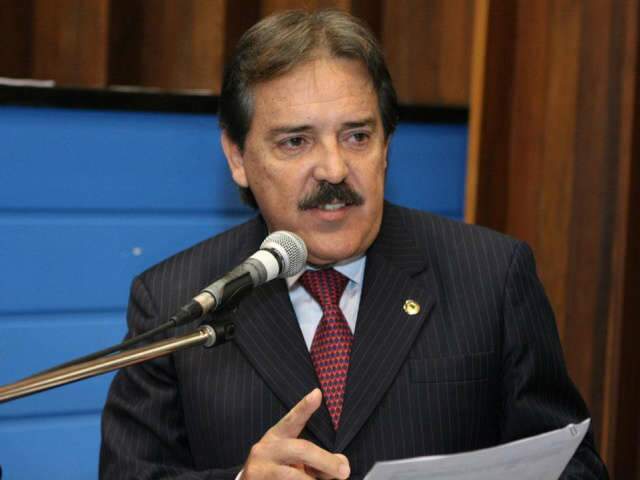 Deputados suspendem sess&atilde;o para discutir vaga no TCE