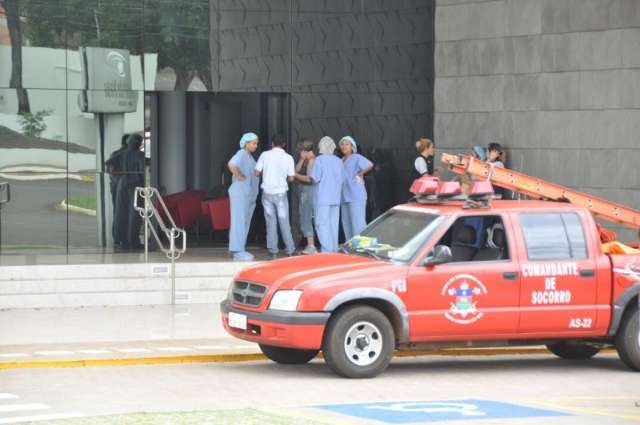 Cilindro se rompe e vazamento de g&aacute;s assusta funcion&aacute;rios de cl&iacute;nica