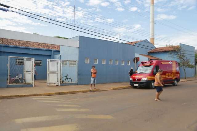 Jovem &eacute; socorrido com queimaduras no rosto e diz ter sofrido atentado