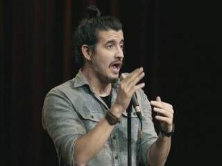 Afonso Padilha é um comediante de Curitiba. (Foto: Divulgação)