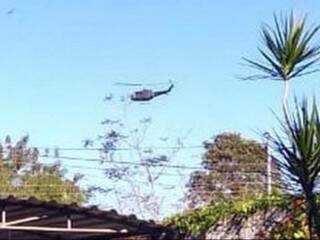 Helicóptero sobrevoa fronteira entre Brasil e Paraguai. (Foto: Capitán Bado.com) 