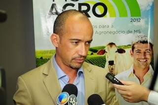 Presidente da Monsanto falou sobre suspensão da cobrança de royalities durante vento na Famasul. (Foto: Rodrigo Pazinato)