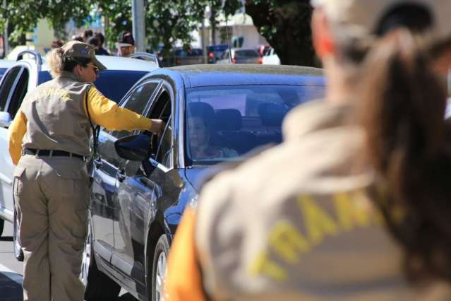 Maio come&ccedil;a vestido de &quot;amarelo&quot; em a&ccedil;&atilde;o contra mortes no tr&acirc;nsito