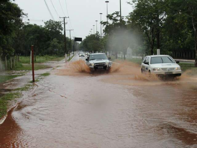  Chuva alaga creche, Assembleia e outros locais do Parque dos Poderes