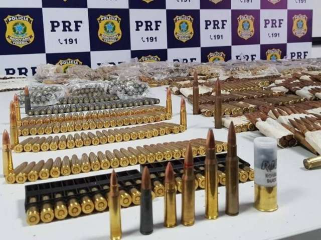Mulher que saiu da Capital com 3 mil balas de fuzil &eacute; presa no Rio 