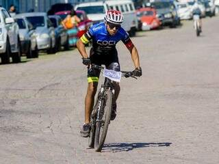 Ciclista durante etapa realizada neste ano (Foto: Prefeitura de Corumbá/Divulgação)