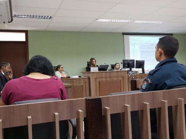 J&uacute;ri inocenta mulher que matou homem que estuprava as suas filhas