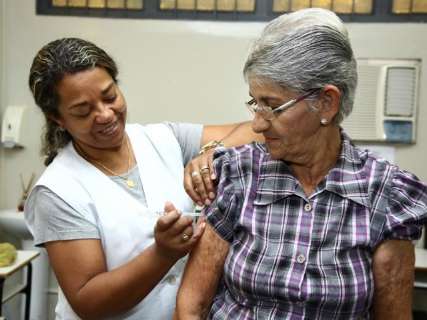 Com baixa cobertura, prefeitura convoca população para vacina contra gripe