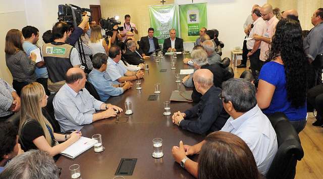 Com&eacute;rcio comemora libera&ccedil;&atilde;o do 13&deg; do servidor no meio de dezembro