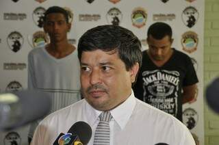 Delegado titular da Derf afirma que jovens tinham passagem anterior na polícia (Foto: Marcelo Calazans)