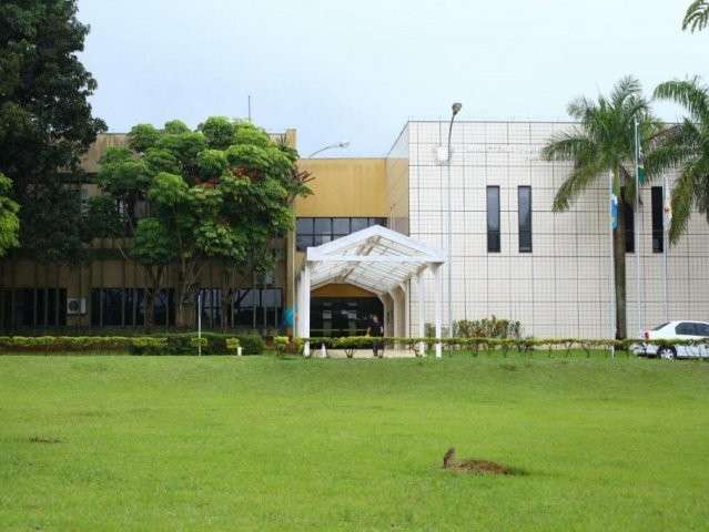 De carona no STF, MPMS aumenta sal&aacute;rio de procurador para R$ 35,4 mil 